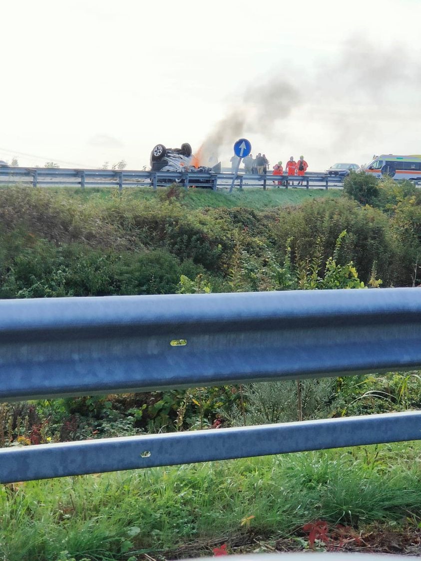 SCHIANTO MORTALE TRA UN'AUTO E UN CAMION SULLA CIMPELLO-SEQUALS, PERDE LA VITA L'AUTOMOBILISTA